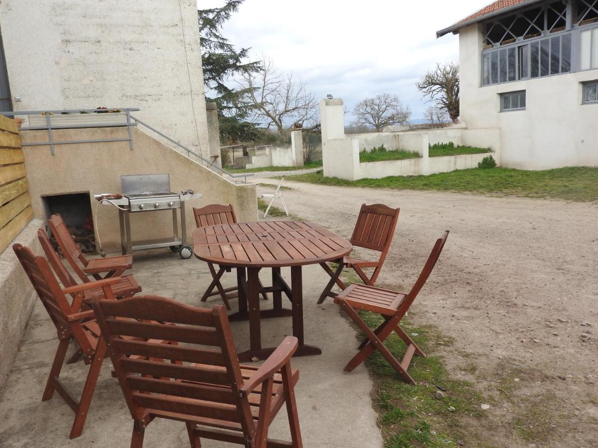Domaine De Laverchere Pommiers-en-Forez Buitenkant foto
